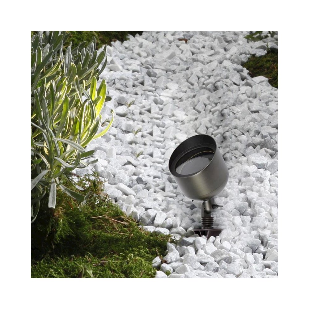 Outdoor 12V Cast Brass wide spot light 4.75 inch x 8 inch in Dark Bronze. Picture 2