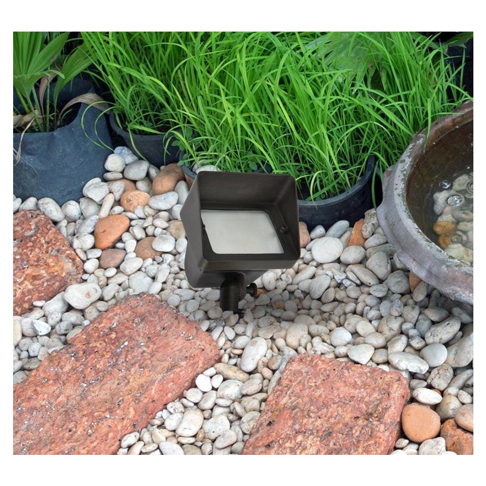 Outdoor 12V Cast Brass flood light in Dark Bronze. Picture 2