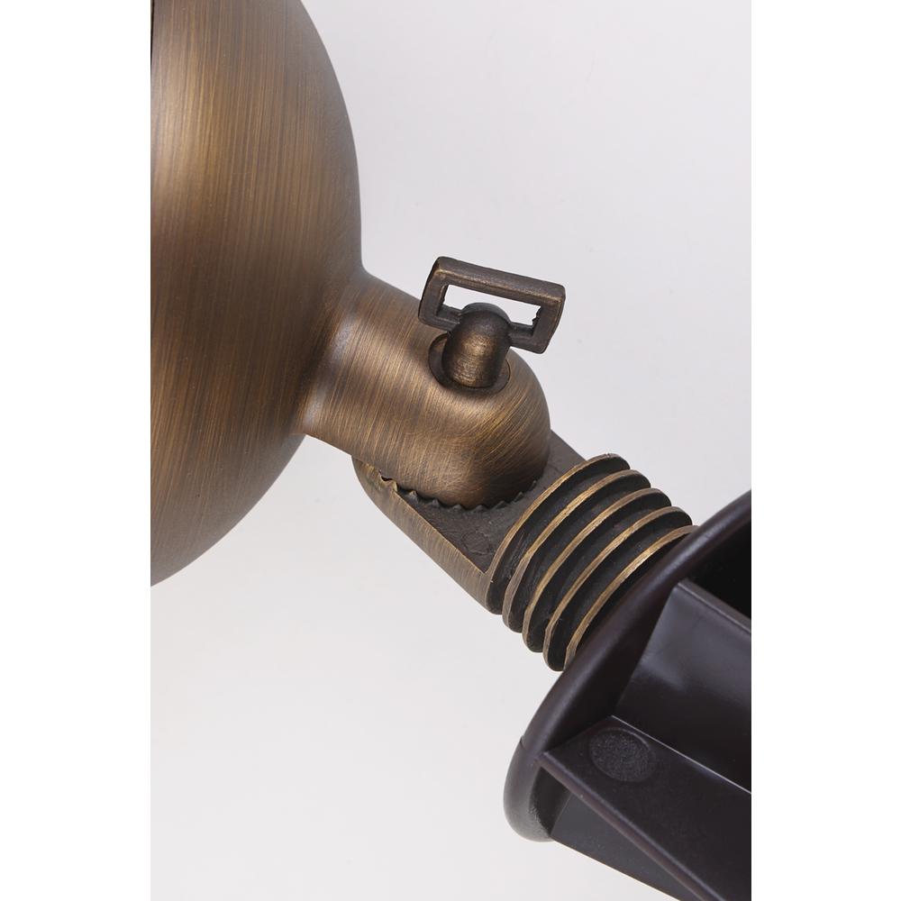 Cast brass wide spot light. Picture 4