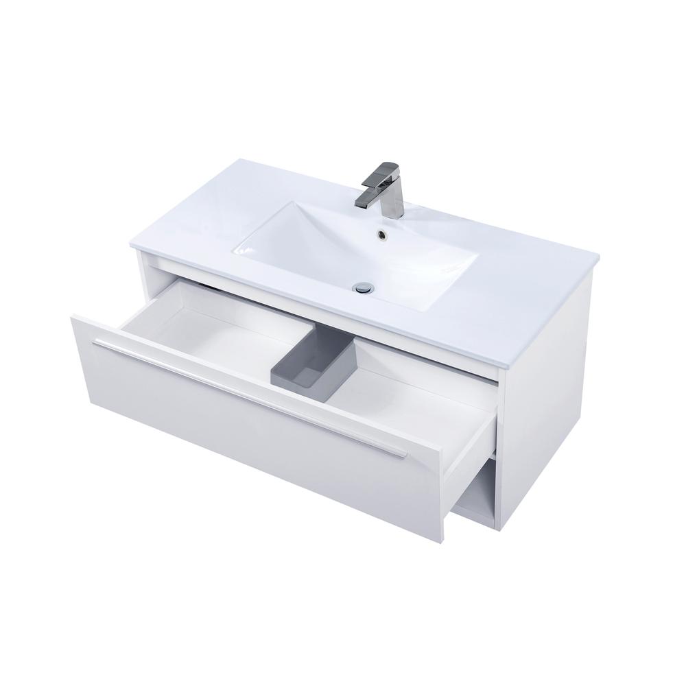 40 inch  Single Bathroom Floating Vanity in White. Picture 8