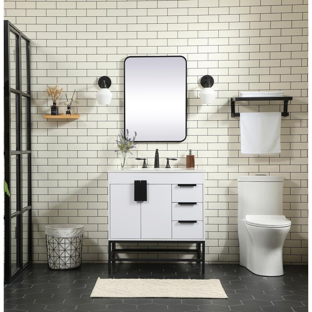 32 inch Single bathroom vanity in white. Picture 4