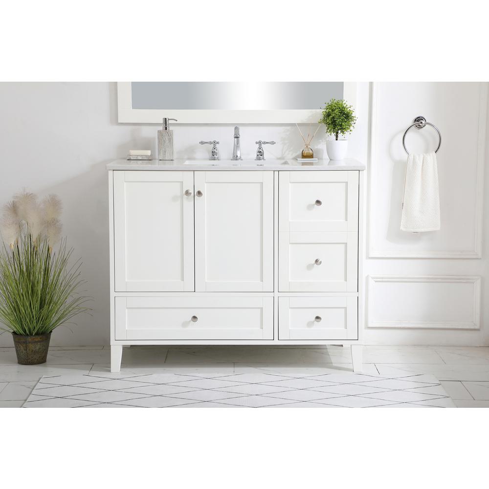 42 inch Single Bathroom Vanity in White. Picture 14