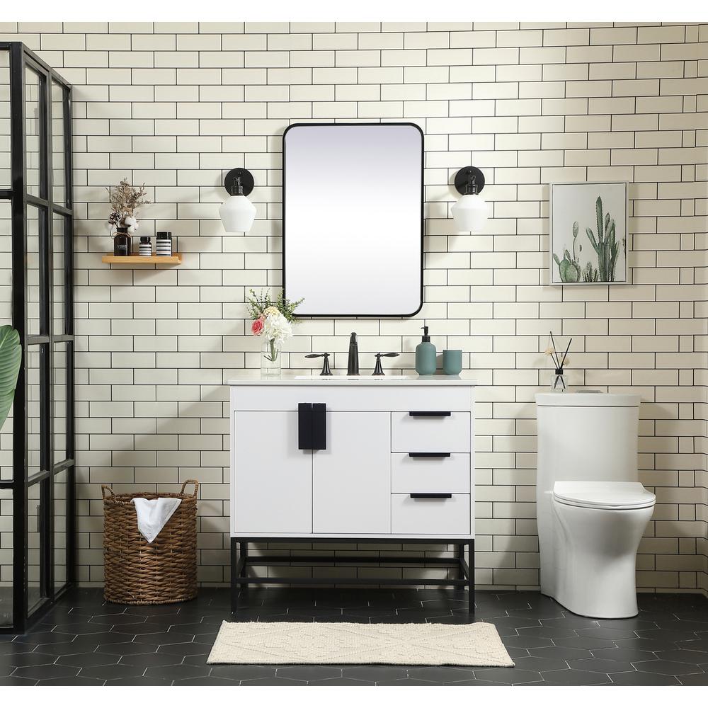 36 inch Single bathroom vanity in white. Picture 4
