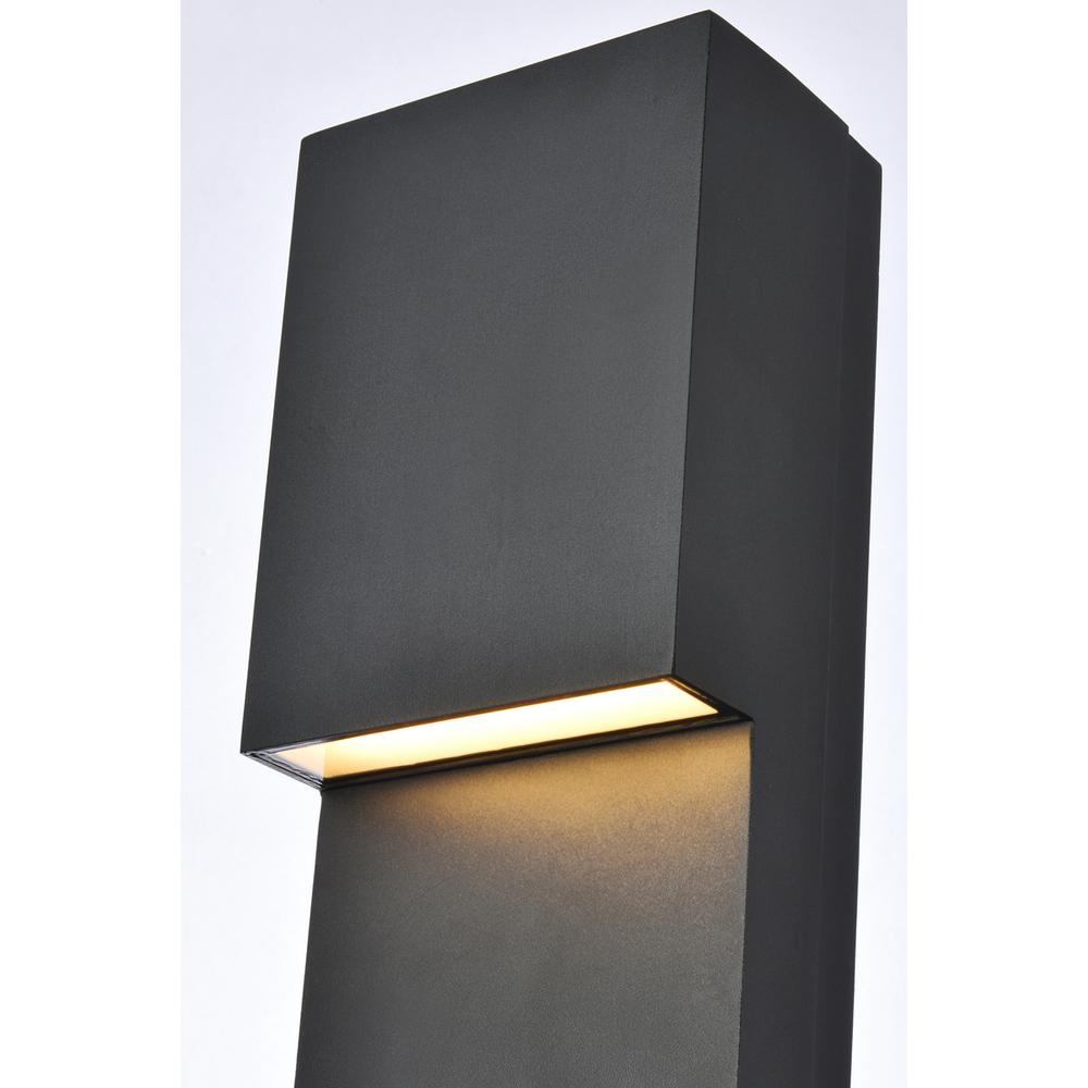 Raine Integrated LED wall sconce in black. Picture 2