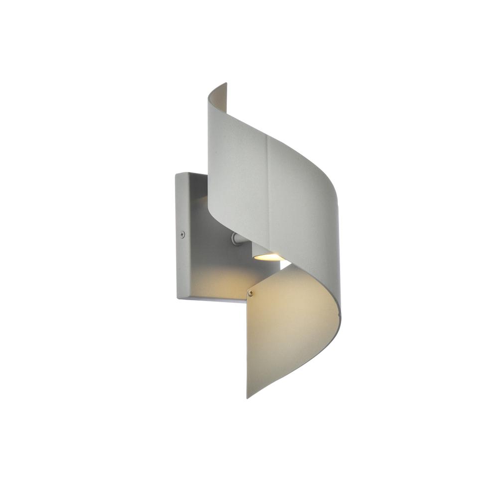 Raine Integrated LED wall sconce  in silver. Picture 6