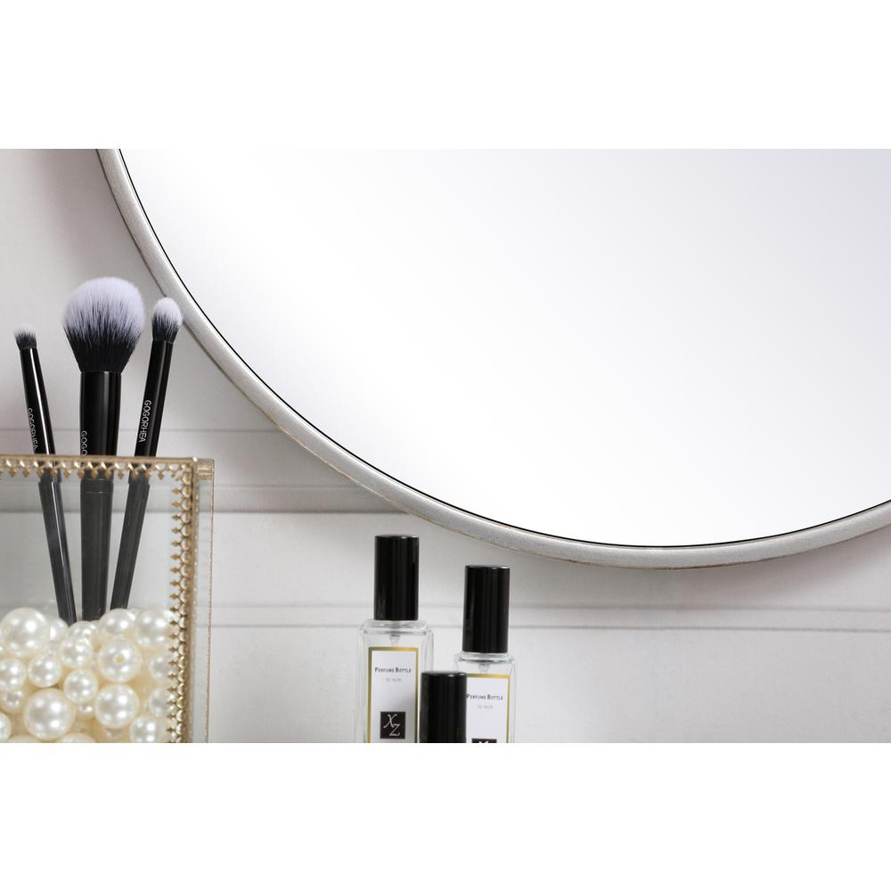 Metal frame round mirror 18 inch in silver. Picture 3