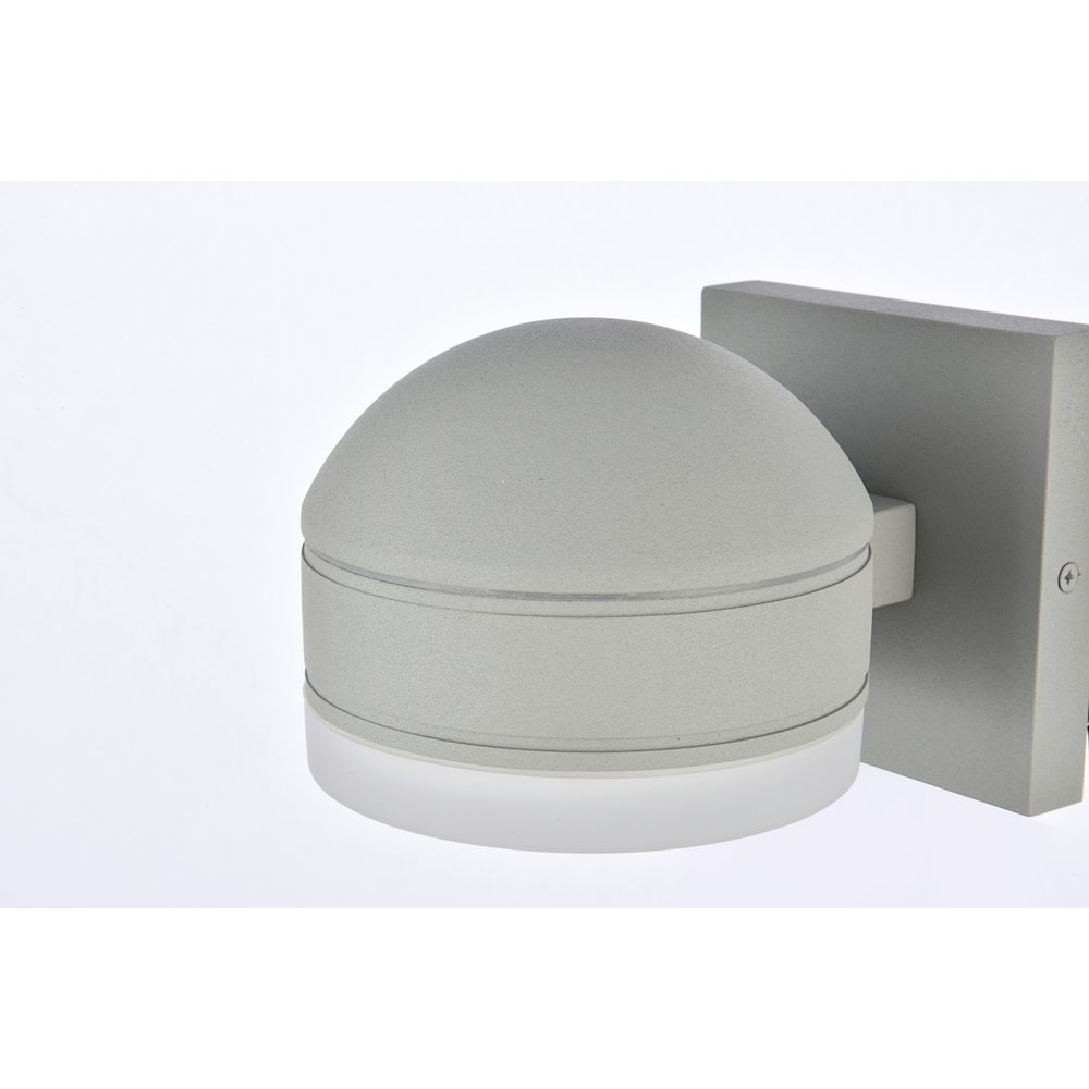 Raine Integrated Led Wall Sconce In Silver. Picture 4