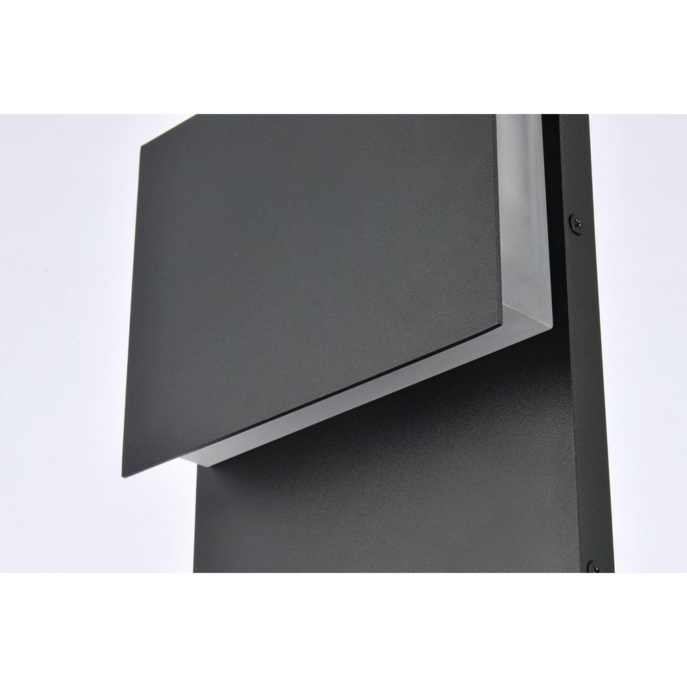 Raine Integrated LED wall sconce  in black. Picture 4