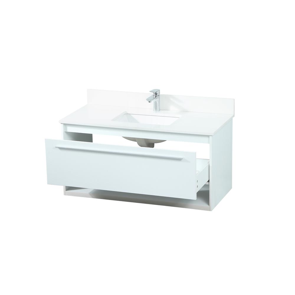 40 inch Single bathroom vanity in white with backsplash. Picture 9