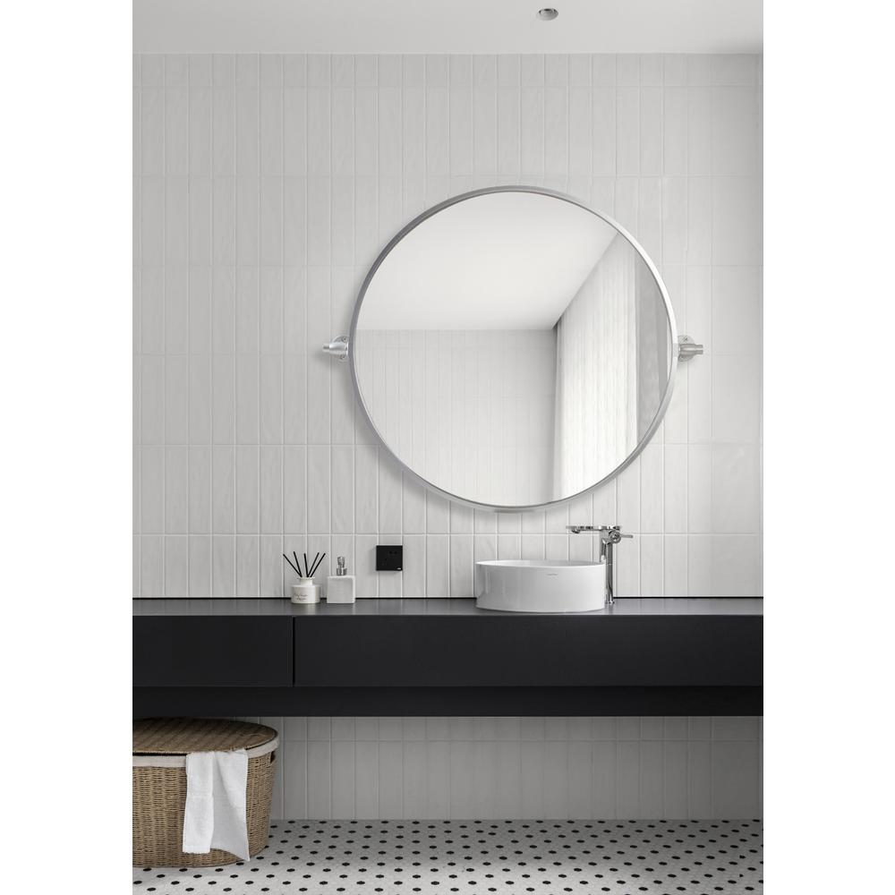 Round pivot mirror 24 inch in silver. Picture 8