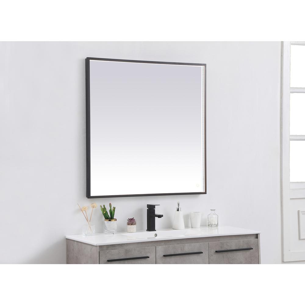 Pier 36x36 inch LED mirror with adjustable color temperature. Picture 4