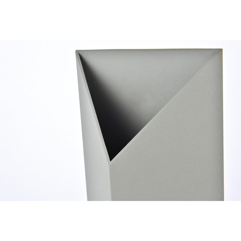 Raine Integrated LED wall sconce  in silver. Picture 3