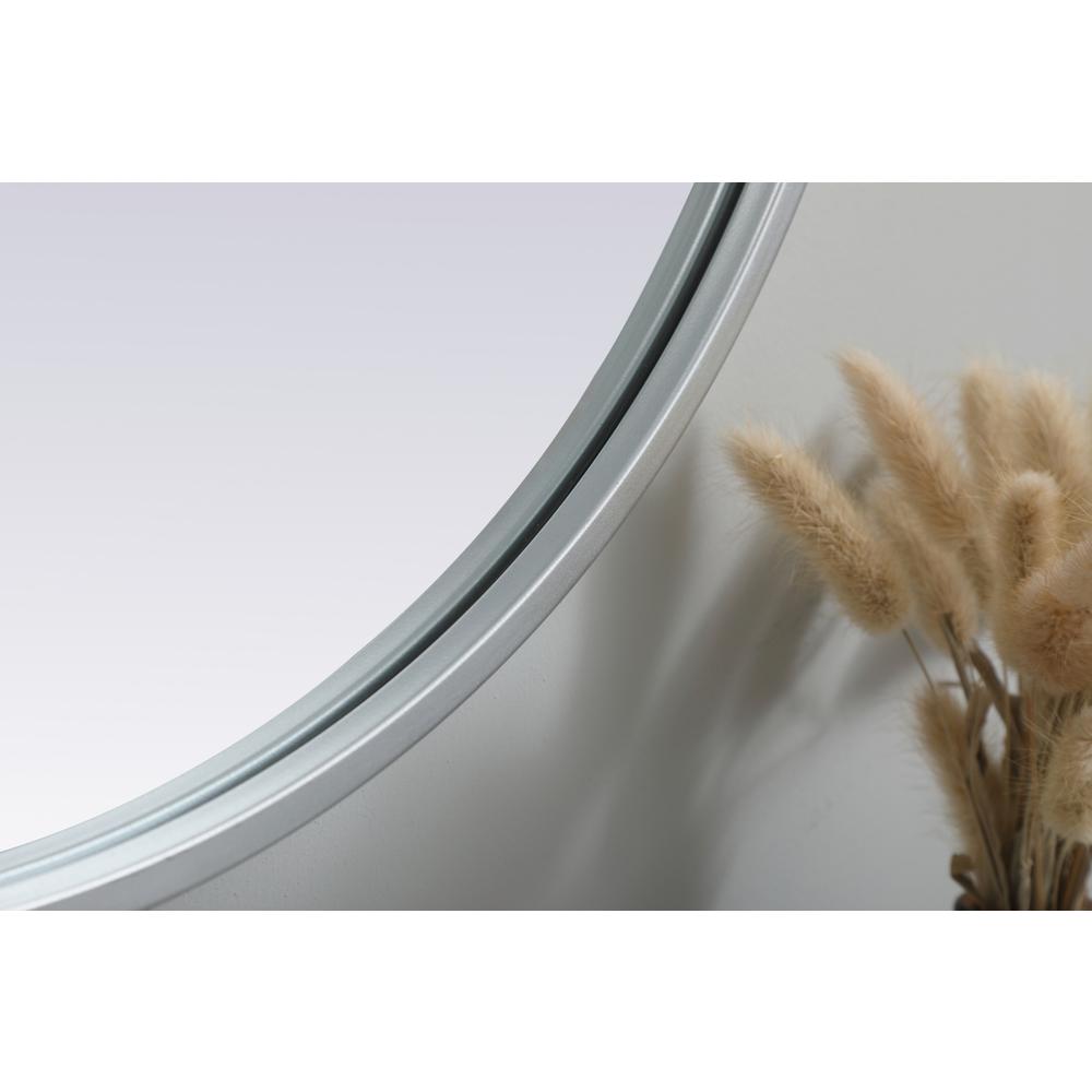 Metal Frame Oval Mirror 20x30 Inch in Silver. Picture 6