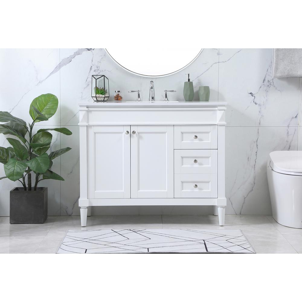 42 inch Single bathroom vanity in white. Picture 14