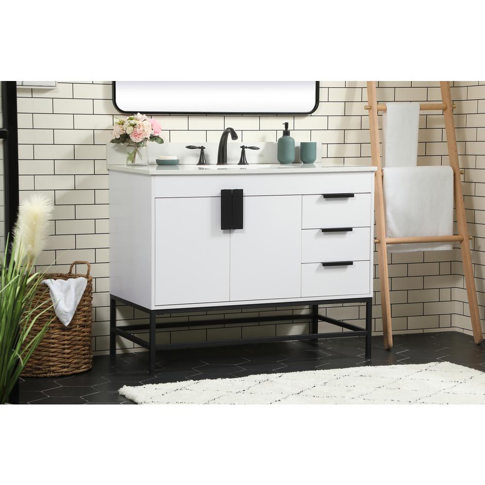 42 inch Single bathroom vanity in white with backsplash. Picture 2