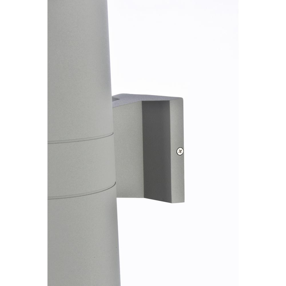 Raine Outdoor Wall in silver. Picture 3