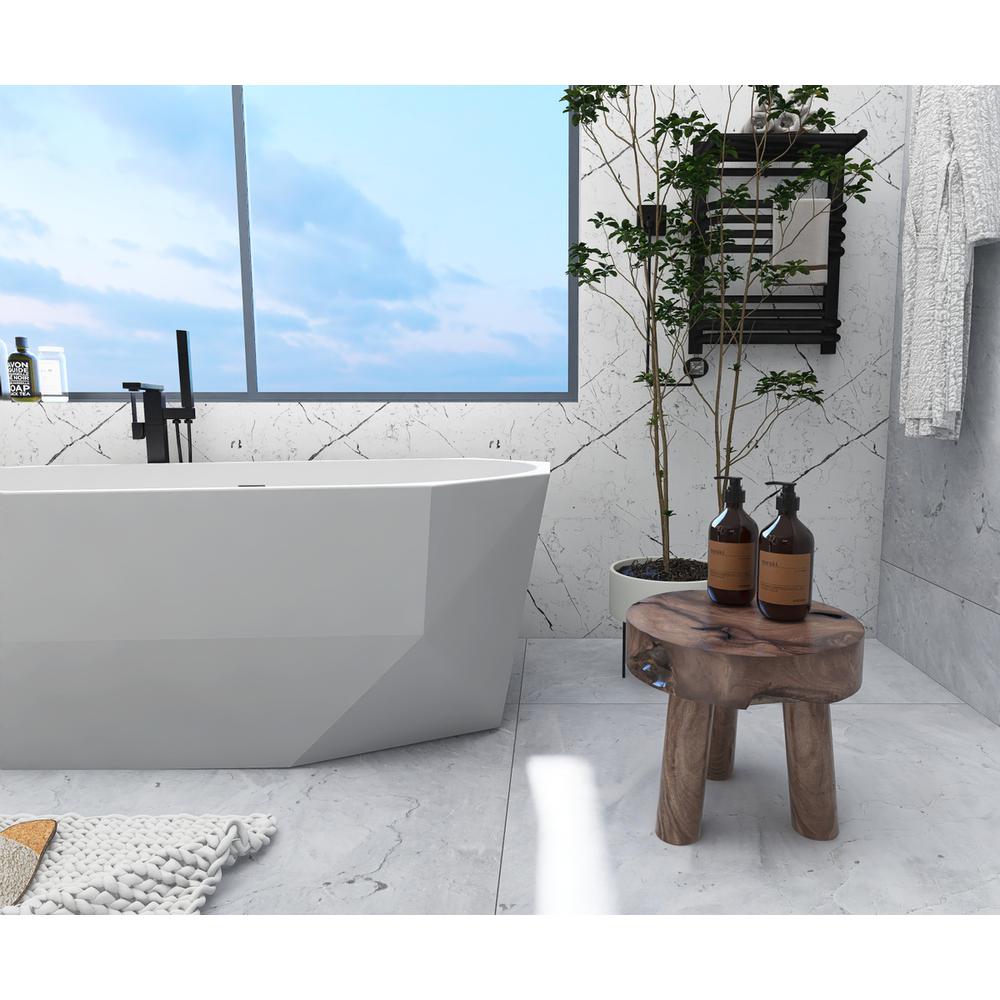 67 inch soaking diamond style bathtub in glossy white. Picture 5