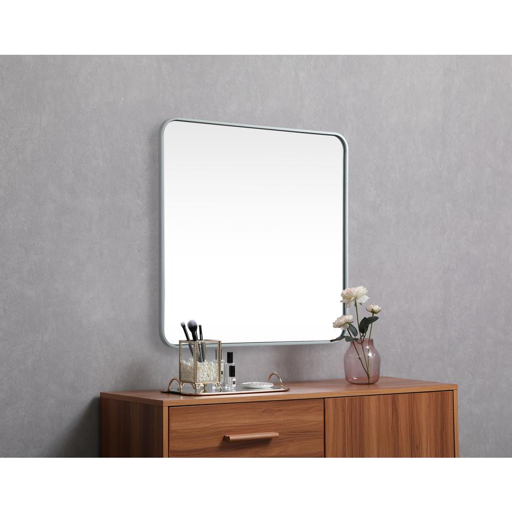 Soft corner metal square mirror 30x30 inch in Silver. Picture 4