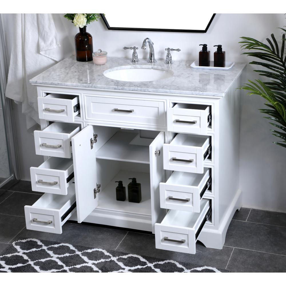 42 in. Single Bathroom Vanity set in white. Picture 4