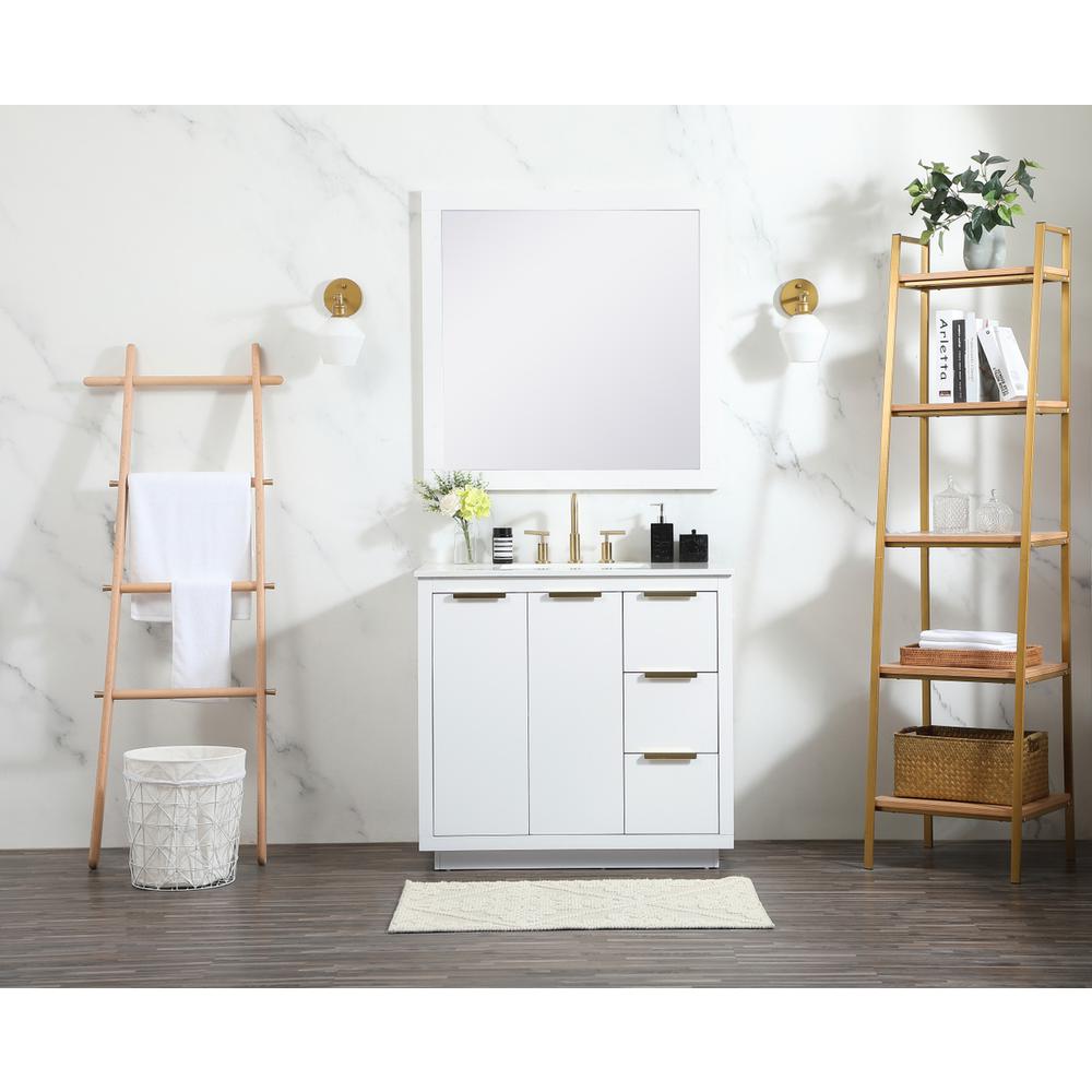 36 inch Single bathroom vanity in white. Picture 4