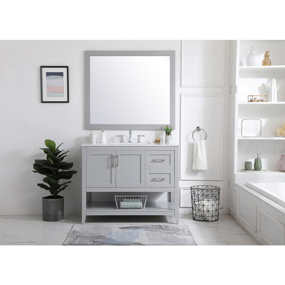 42 inch Single Bathroom Vanity in Grey. Picture 6