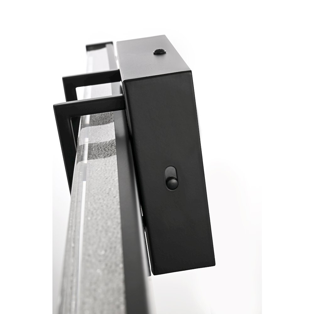 Ivaan 31 Inch Led Wall Sconce In Black. Picture 6
