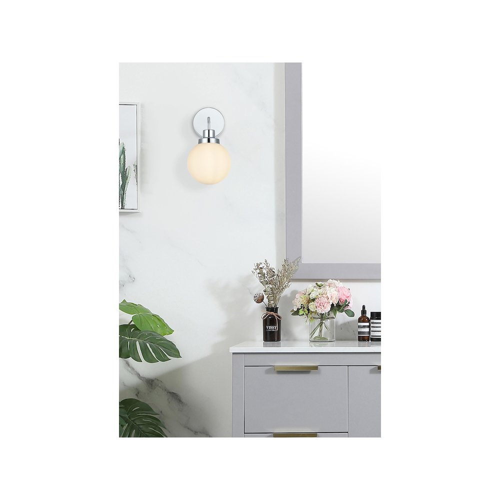 Hanson 6 inch Wall Sconce in Chrome. Picture 2