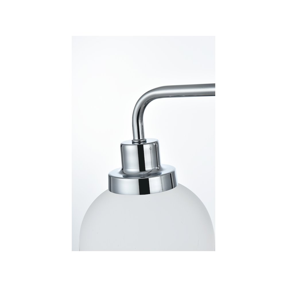 Hanson 37 inch Wall Sconce in Chrome. Picture 5