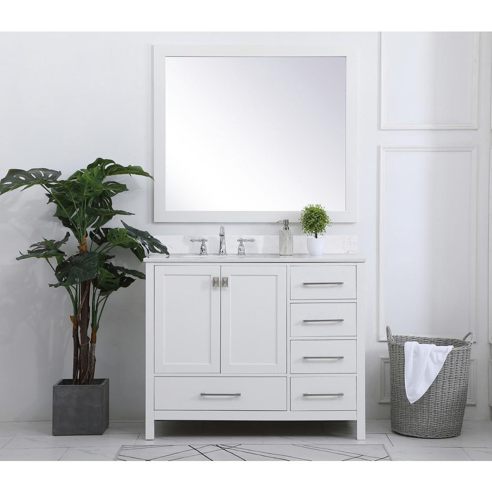 42 inch Single Bathroom Vanity in White with Backsplash. Picture 4