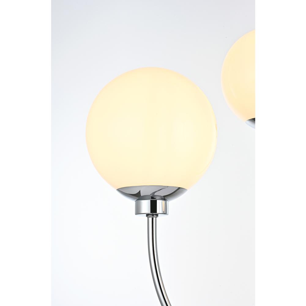Nyomi 30 inch chandelier in Chrome. Picture 3