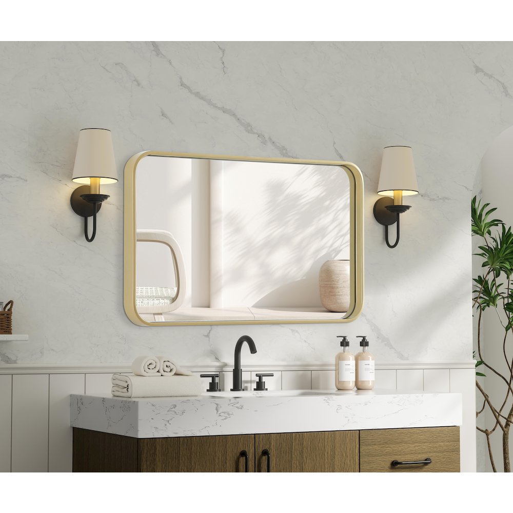 Contour Metal Rectangle Mirror 18x30 in Brass. Picture 7