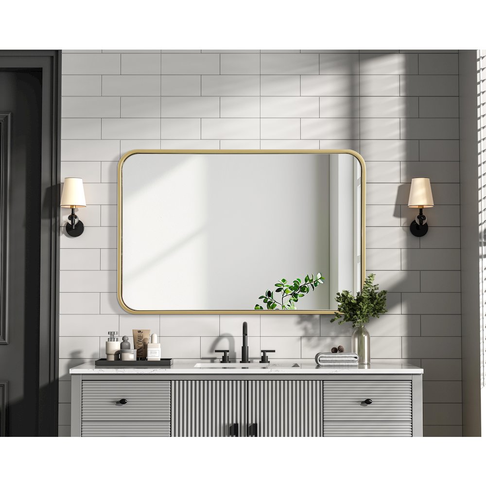 Contour Metal Rectangle Mirror 20x30 in Brass. Picture 6