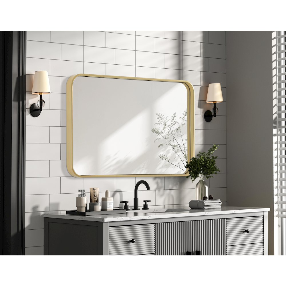 Contour Metal Rectangle Mirror 20x30 in Brass. Picture 7