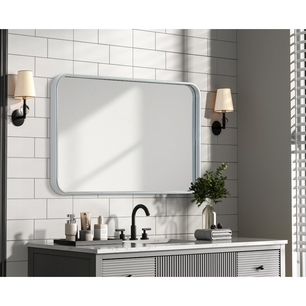 Contour Metal Rectangle Mirror 20x30 in Silver. Picture 7