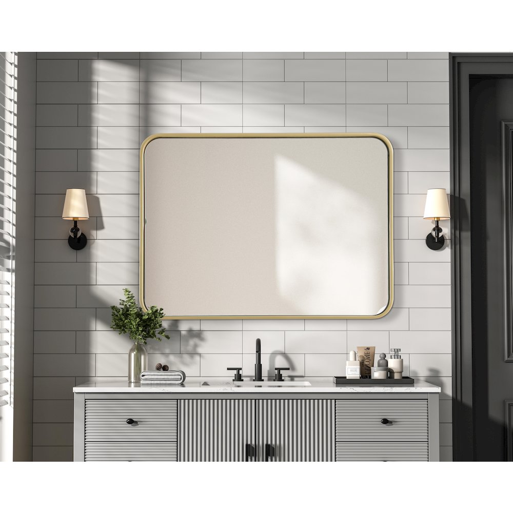 Contour Metal Rectangle Mirror 22x30 in Brass. Picture 6