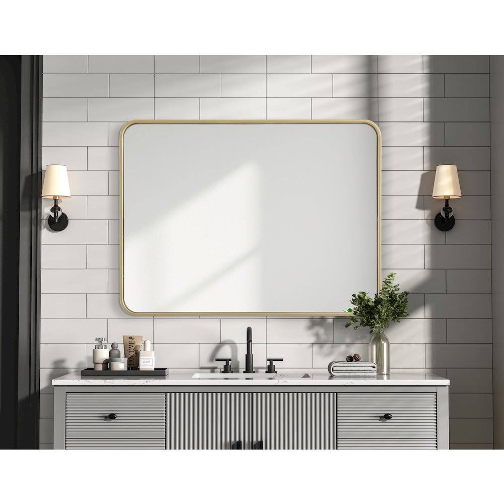 Contour Metal Rectangle Mirror 27x36 in Brass. Picture 6