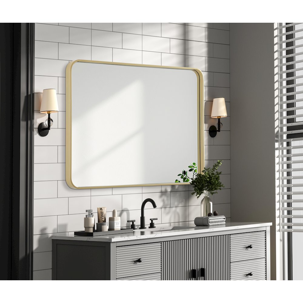 Contour Metal Rectangle Mirror 27x36 in Brass. Picture 7