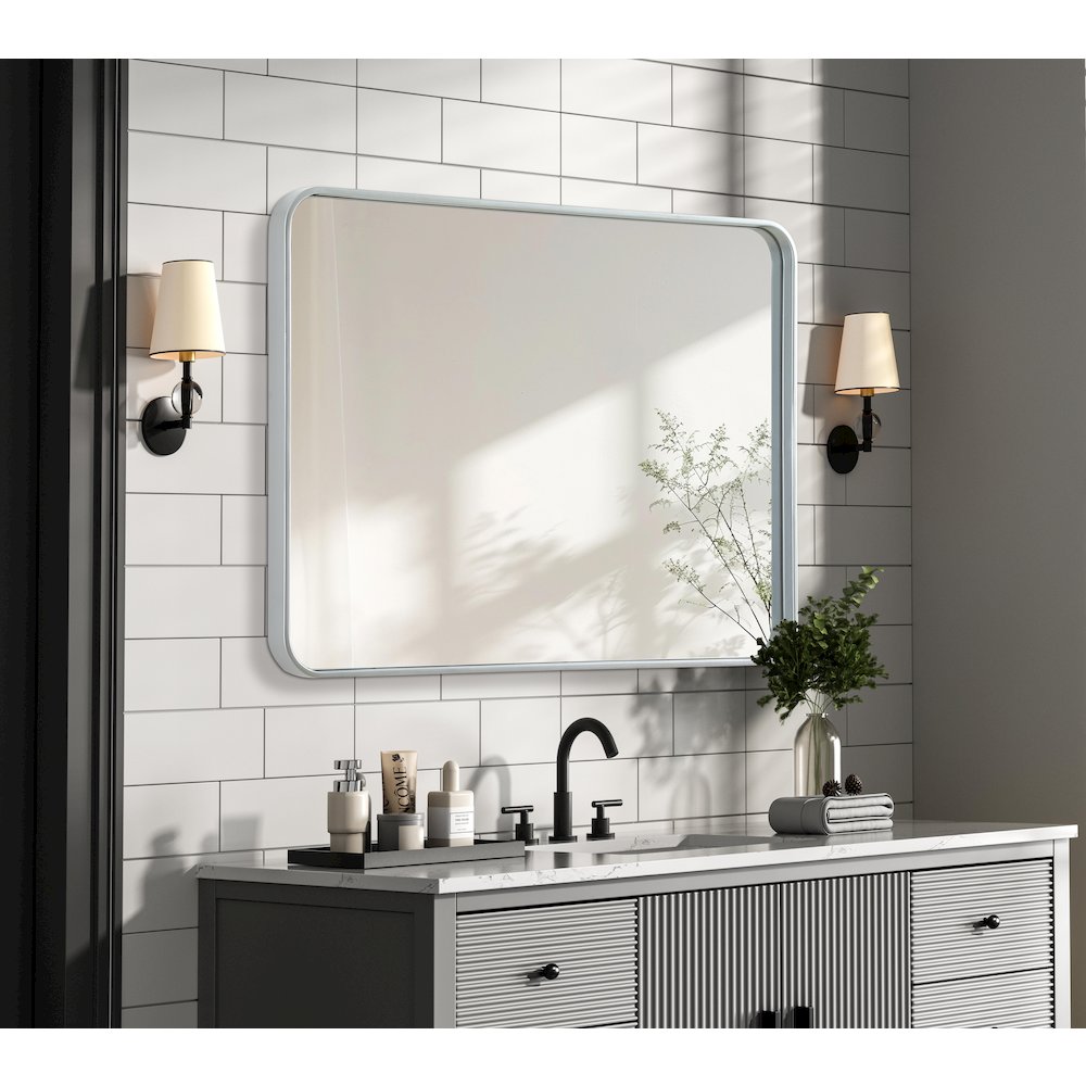 Contour Metal Rectangle Mirror 27x36 in Silver. Picture 8