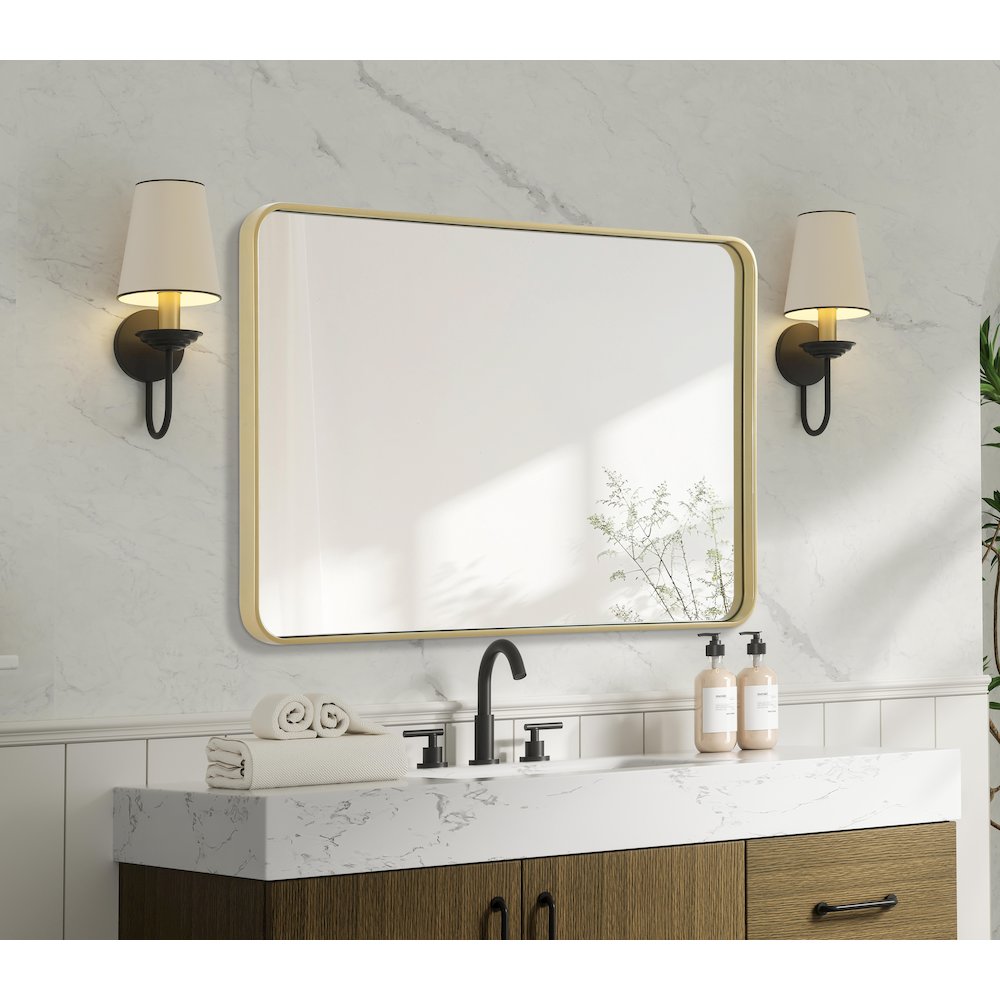 Contour Metal Rectangle Mirror 28x42 in Brass. Picture 7
