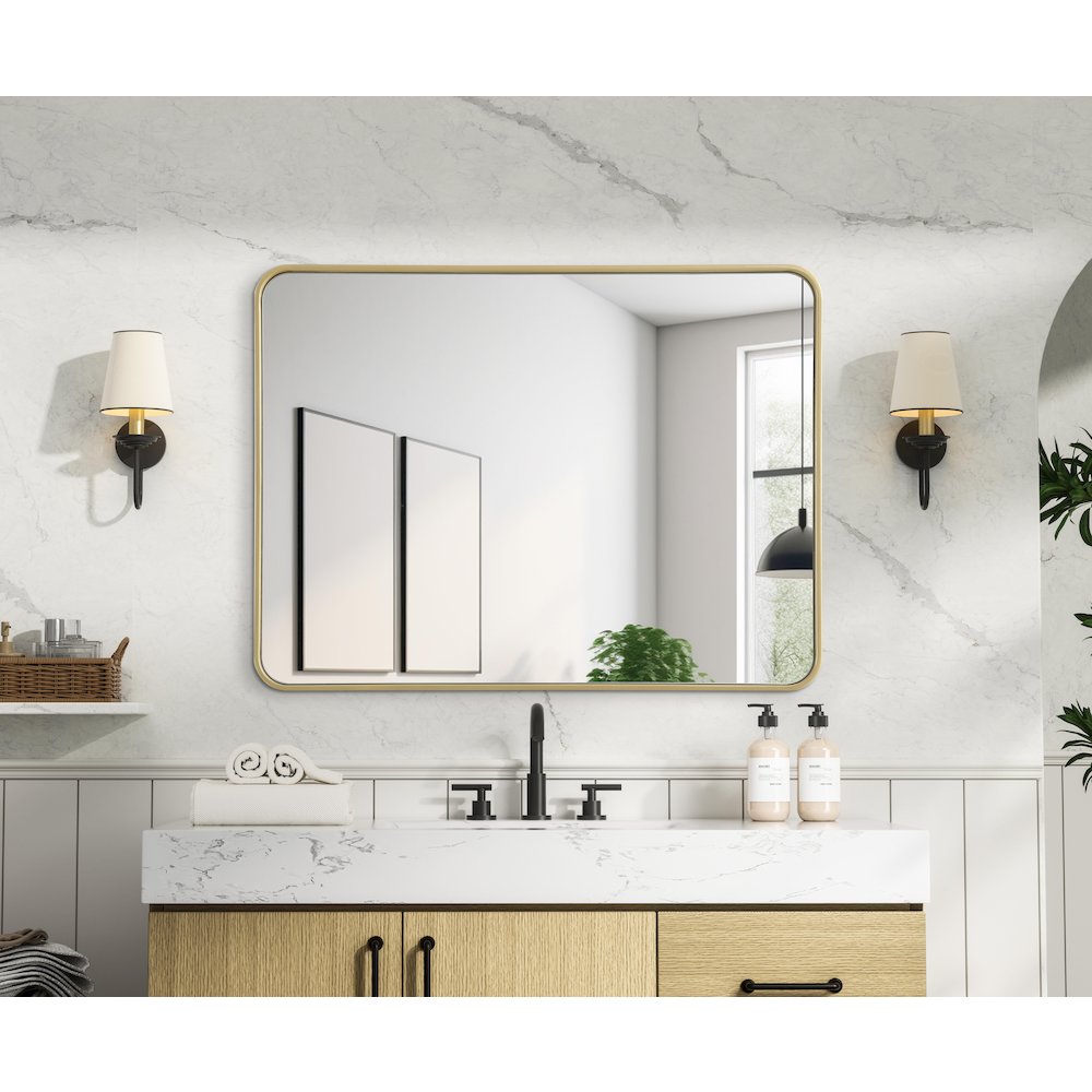 Contour Metal Rectangle Mirror 30x40 in Brass. Picture 6