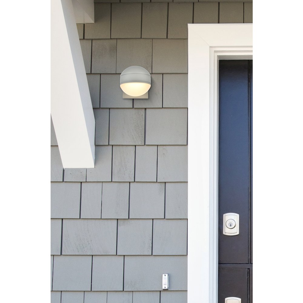 Raine Integrated Led Wall Sconce In Silver. Picture 6