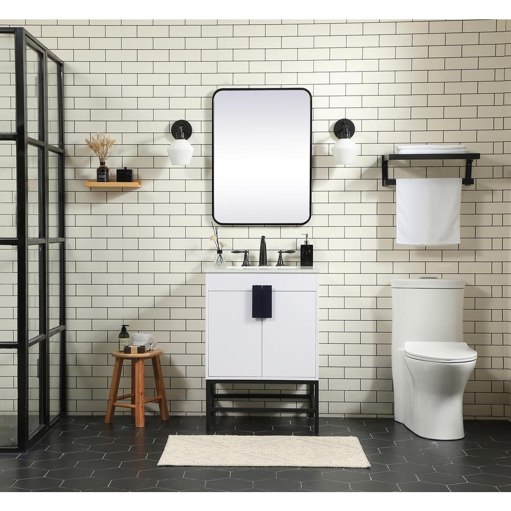 24 inch Single bathroom vanity in white. Picture 4