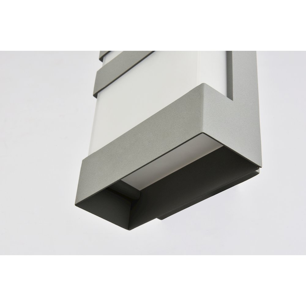 Raine Integrated Led Wall Sconce In Silver. Picture 4
