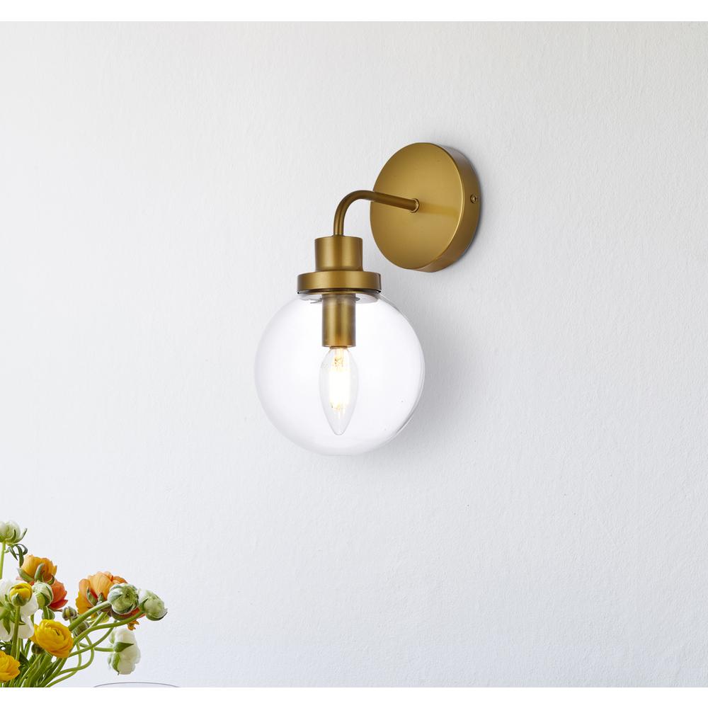 Hanson 1 light bath sconce in brass with clear shade. Picture 6