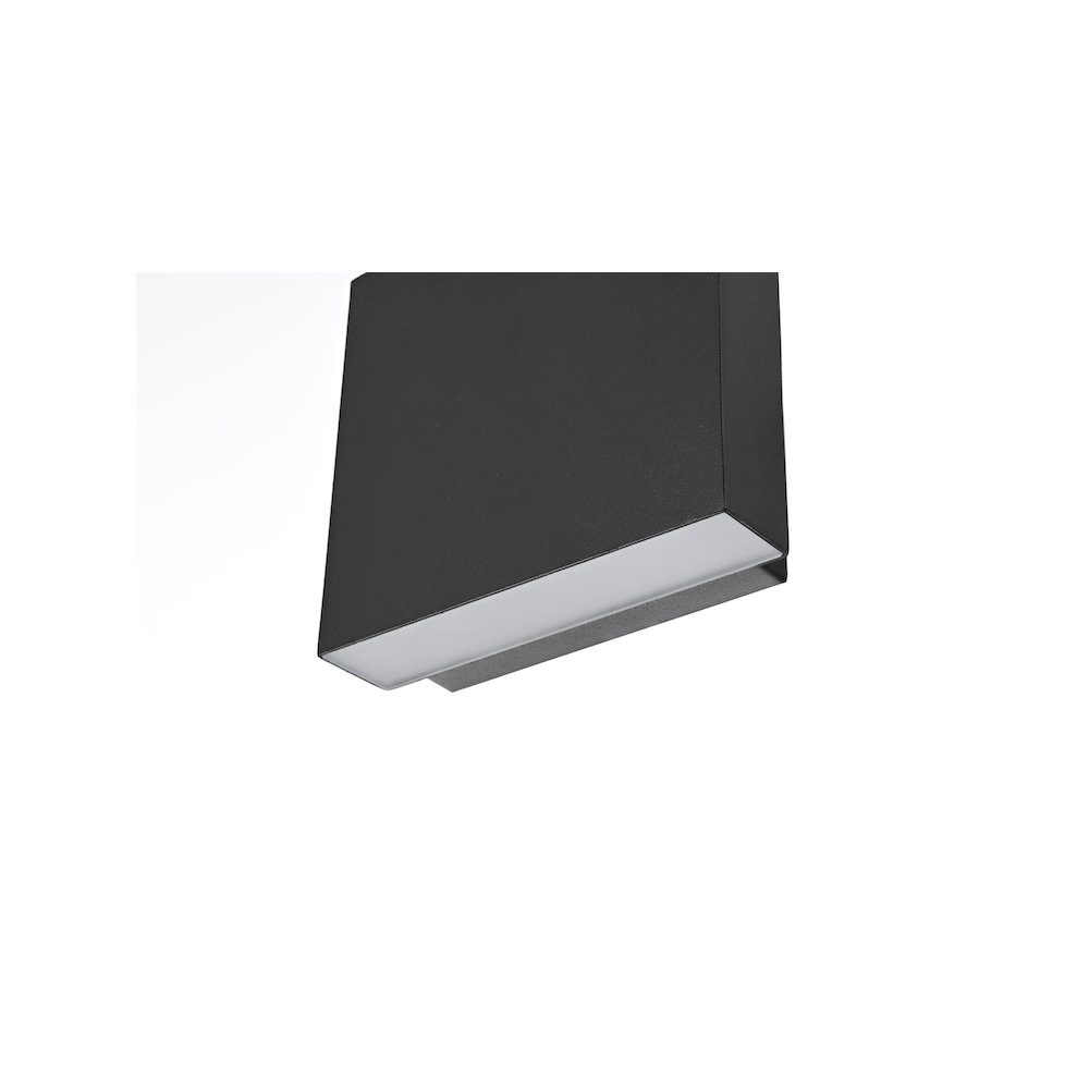 Creed 5.5 inch Outdoor Wall Sconce in Black. Picture 5