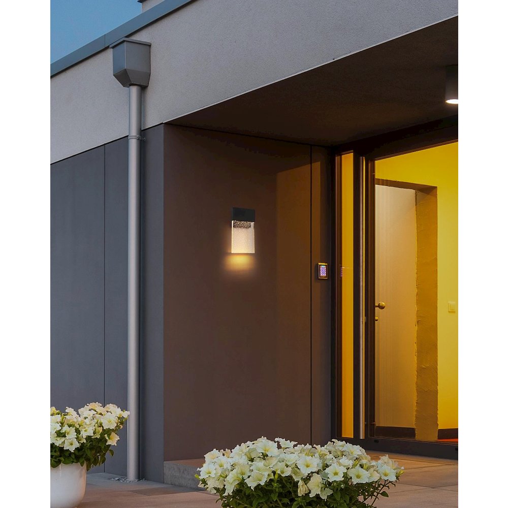 Ronin 11 inch LED Outdoor Wall sconce in Black. Picture 2
