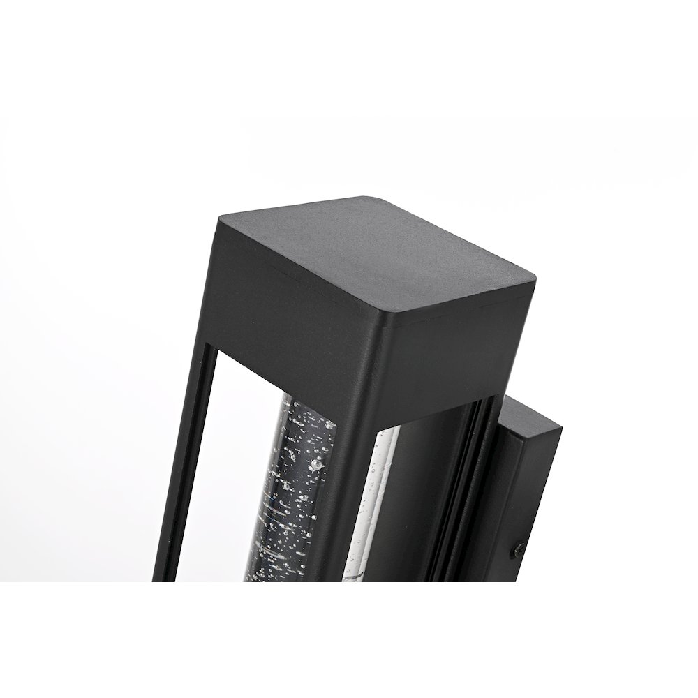 Amaris 10 inch LED Outdoor Wall sconce in Black. Picture 4