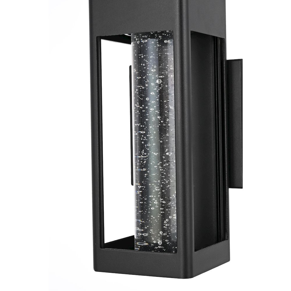 Amaris 10 inch LED Outdoor Wall sconce in Black. Picture 5