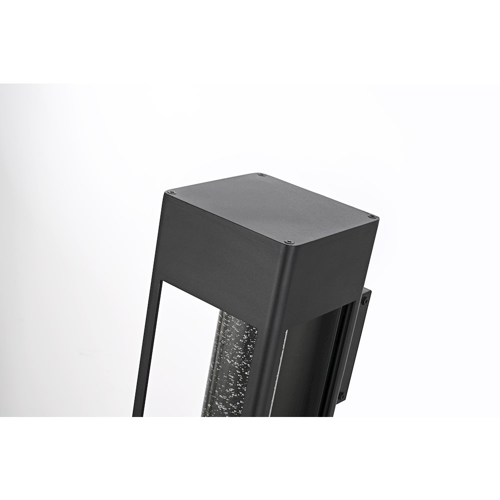 Amaris 15 inch LED Outdoor Wall sconce in Black. Picture 4