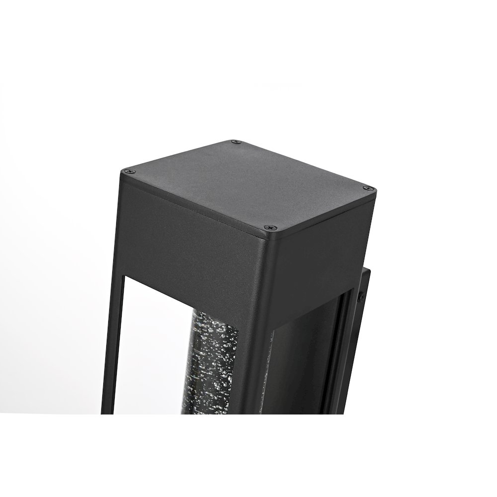 Amaris 19 inch LED Outdoor Wall sconce in Black. Picture 4